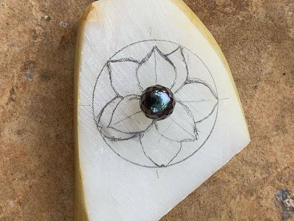 Stages de 5 jours sculpture glyptique sur pierre ornementale ou semi précieuse en Occitanie